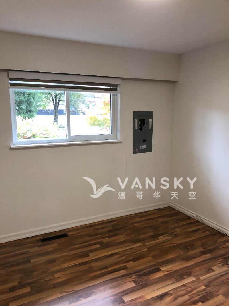 250116163640_big bedroom 1.jpg